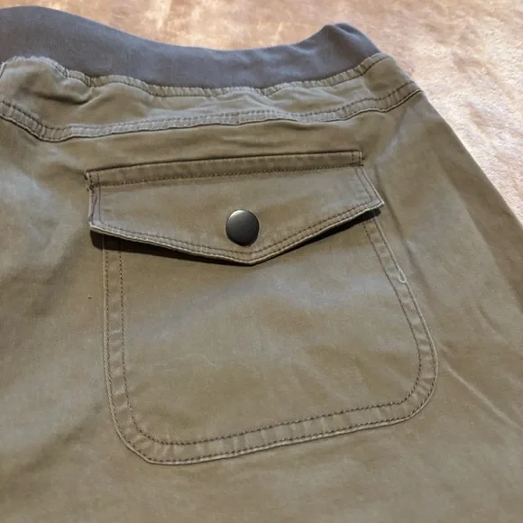 Solid Seam Detail Drawstring Mid Rise Straight Leg Pants - Picture 8 of 8